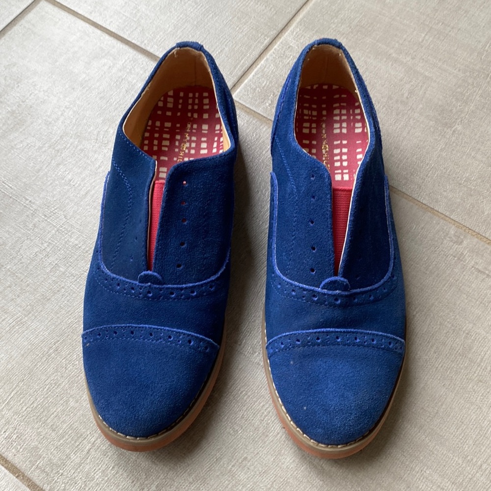 Women’s size 7.5 Tommy Hilfiger shoes in Blue w/Red